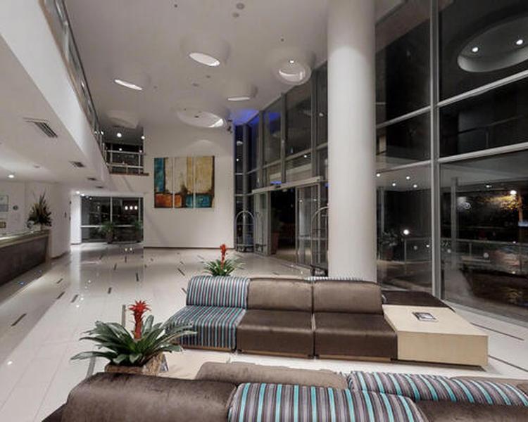 Lobby Hotel ESTELAR Blue Medellín
