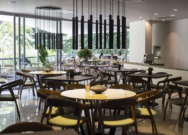 RESTAURANTE BUFFET Hotel ESTELAR Blue Medellín